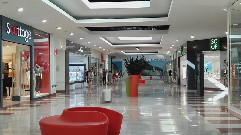 Galerie commerciale Auchan Perigueux 24